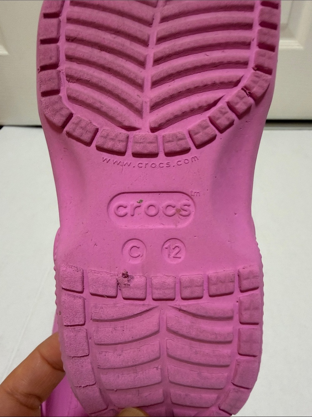 Crocs Kids Classic Pink Clogs Sandals Beach Pool - Toddler Size 12 - Picture 9 of 9